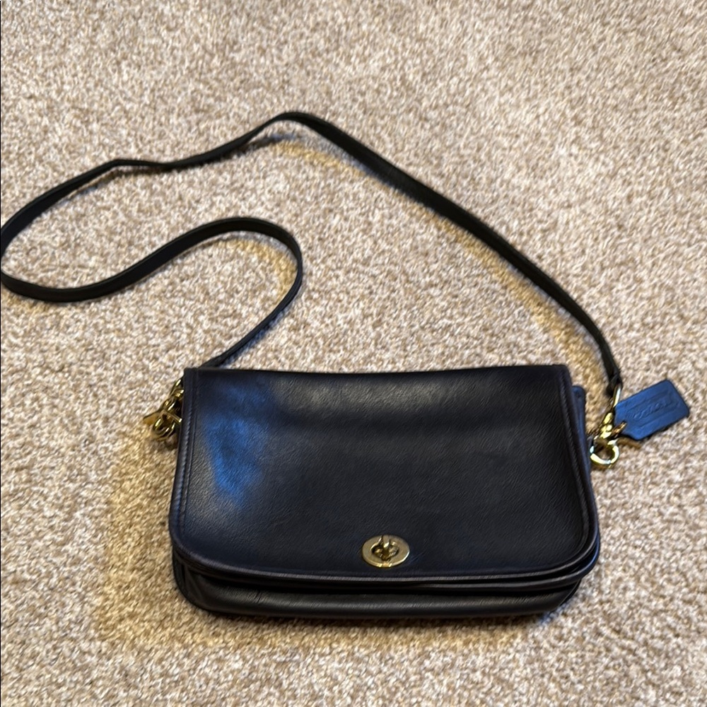 Coach vintage  Black Leather Crossbody Bag
